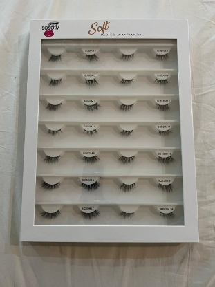 Picture of 14 pairs of mink half lashes
